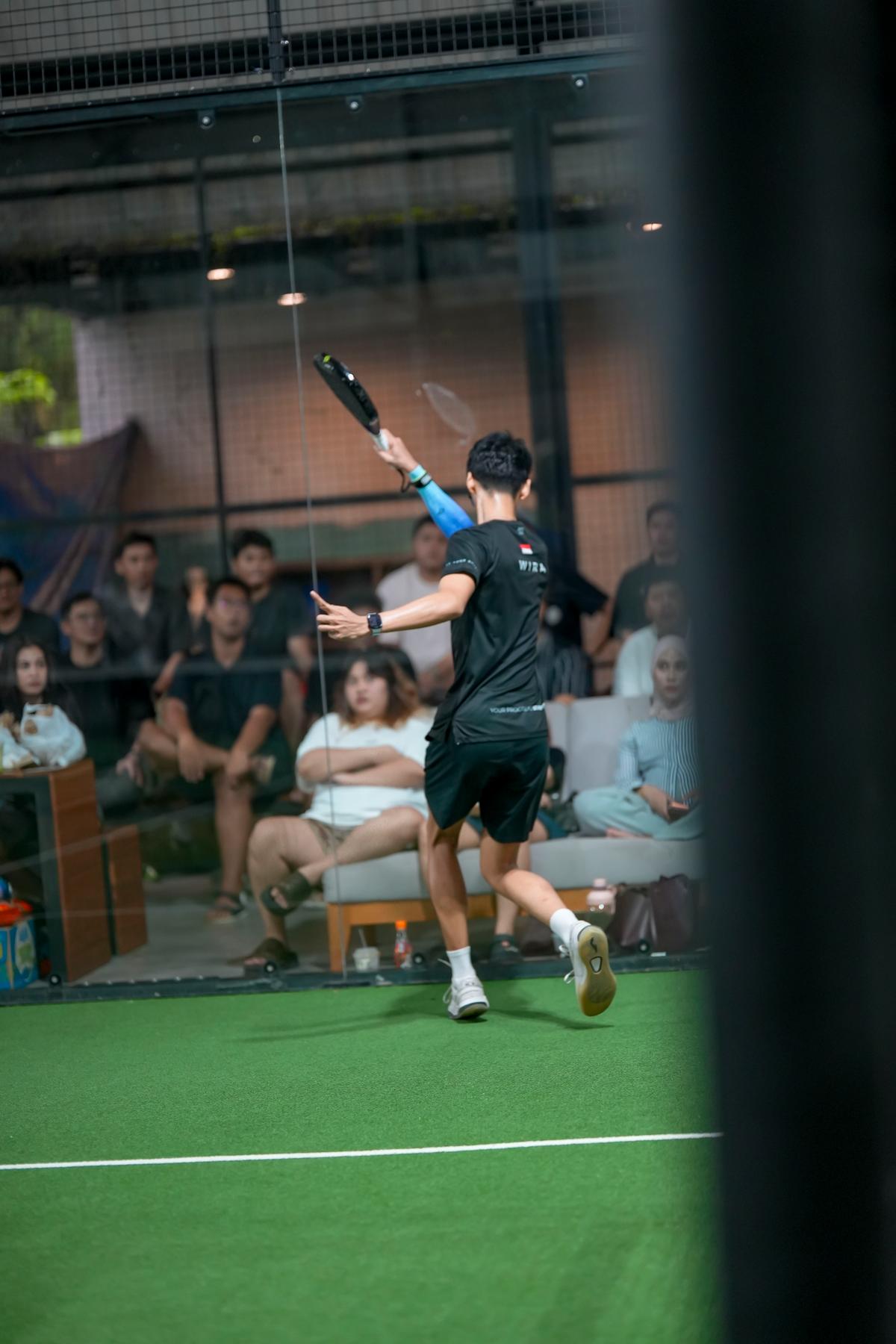 Aturan Padel Lengkap: Bola Keluar, Kena Kawat, Dua Pantulan & 14 Situasi yang Sering Diperdebatkan